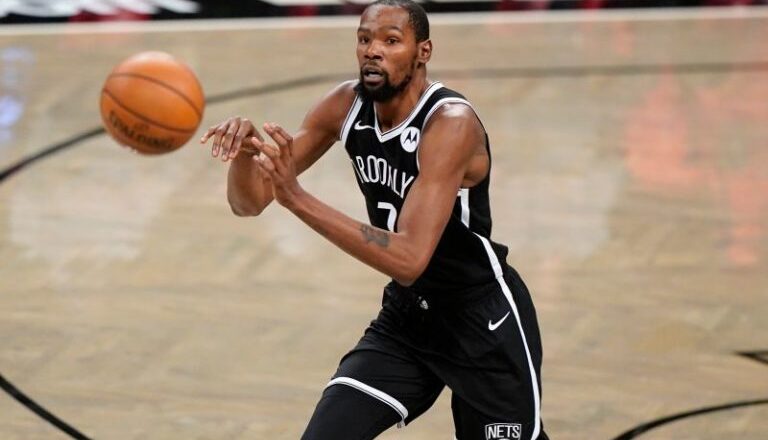 Kevin Durant pone orden y permite que los Nets se impongan a los 76ers