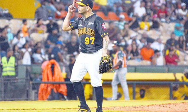 Los Gigantes asumen en solitario el primer lugar