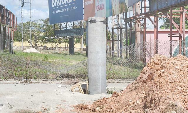 El Quisqueya ya tendrá nuevas torres de luces