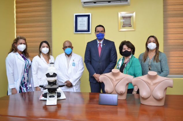 Fundación Popular entrega equipos médicos a la Maternidad Nuestra Señora de la Altagracia