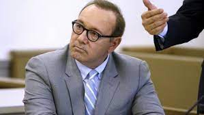 El reino Unido imputa al actor Kevin Spacey de tres delitos de agresión sexual