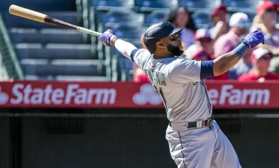 Carlos Santana despacha dos Hrs; incluido un grand slam