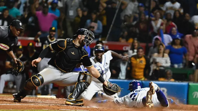 Sencillo de Jorge Alfaro deja en el terreno a las Águilas