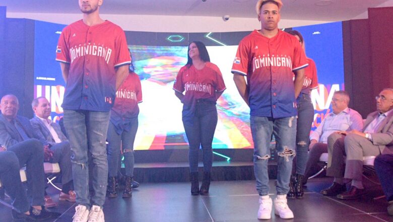 ¡Ya están a la venta! Camisetas usará equipo dominicano para el Clásico Mundial