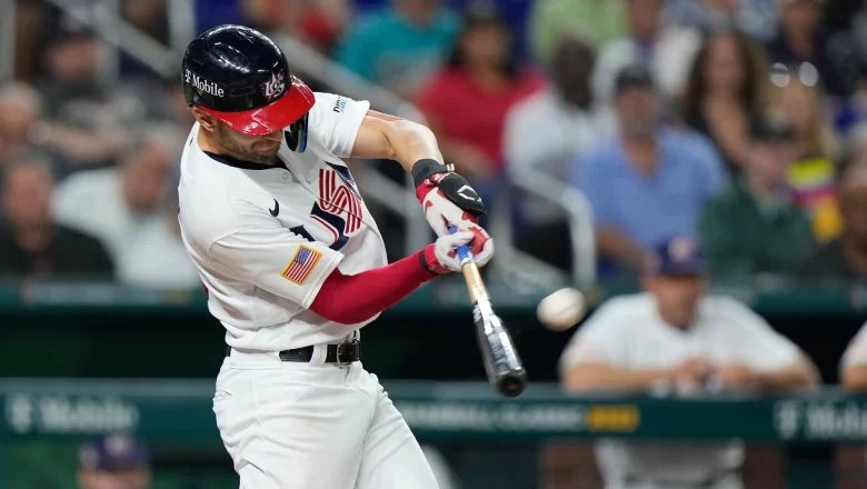 Bate de Turner destroza a Cuba y Estados Unidos avanza a la final del Clásico Mundial