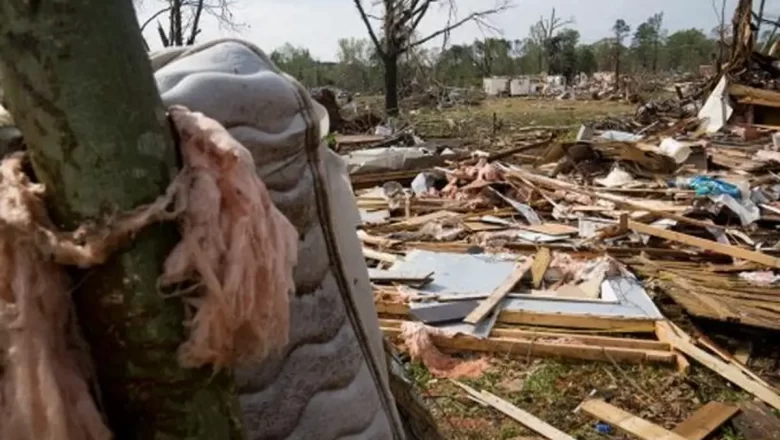 Tormenta «destructiva» con tornados deja varios muertos en el centro de EEUU