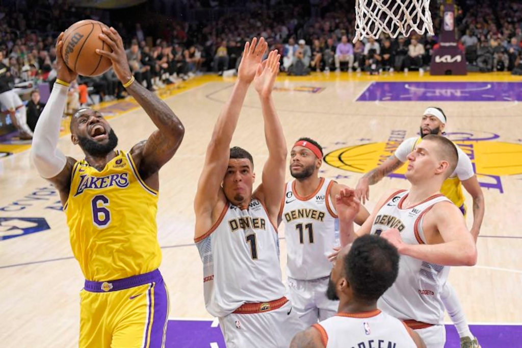 Los números de LeBron James en su vigésima temporada en la NBA