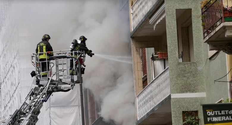 Al menos cuatro heridos en la ataque de un camión en Milán