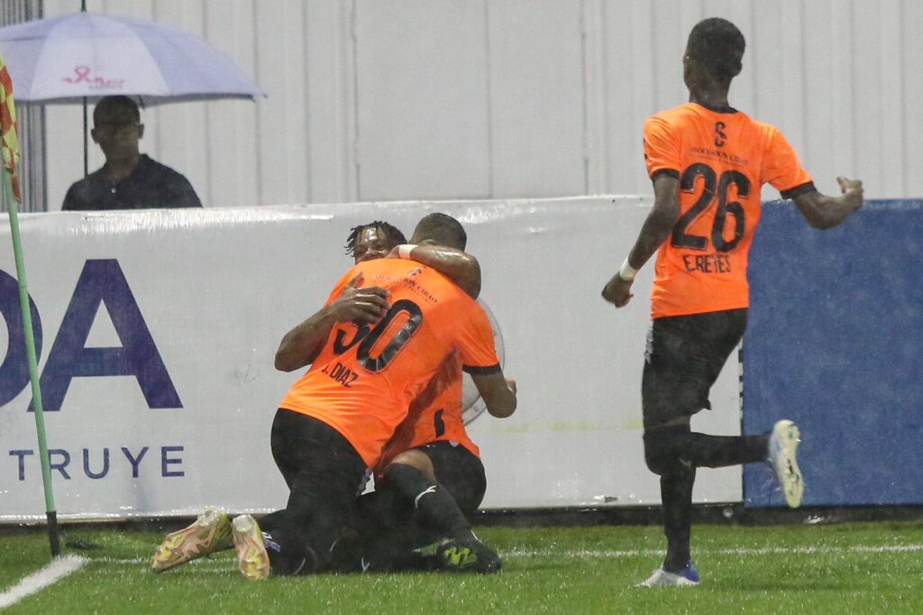 Cibao FC se queda con el clásico nacional en el cierre de la fecha diez