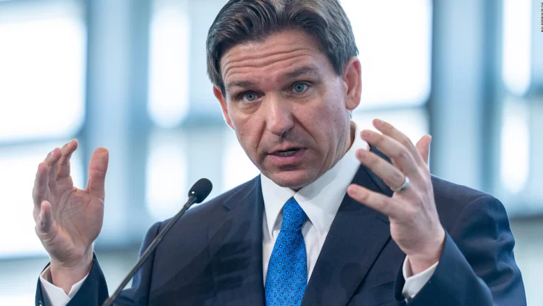 DeSantis firma la ley de inmigración de Florida