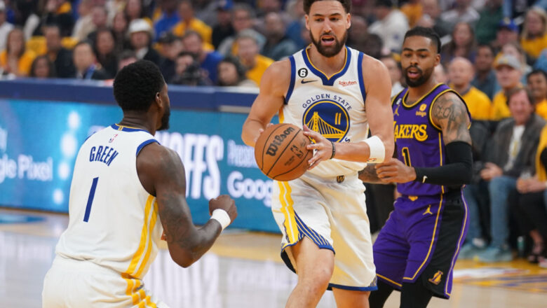 Klay Thompson sorprende a los Lakers con ocho triples