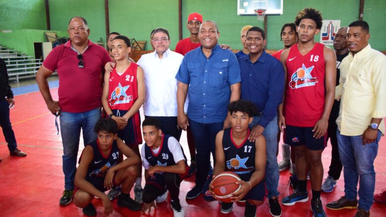 Alcalde José Andujar y Ministro de Deportes anuncian obras en Santo Domingo Oeste