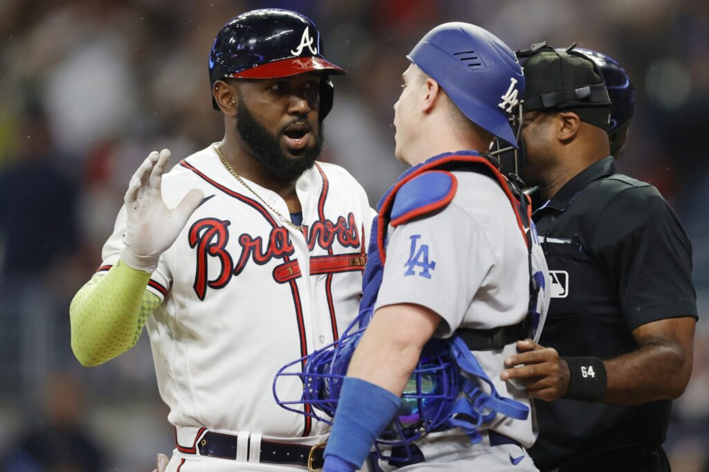 Will Smith le dice de todo a Marcell Ozuna tras batazo en la cabeza