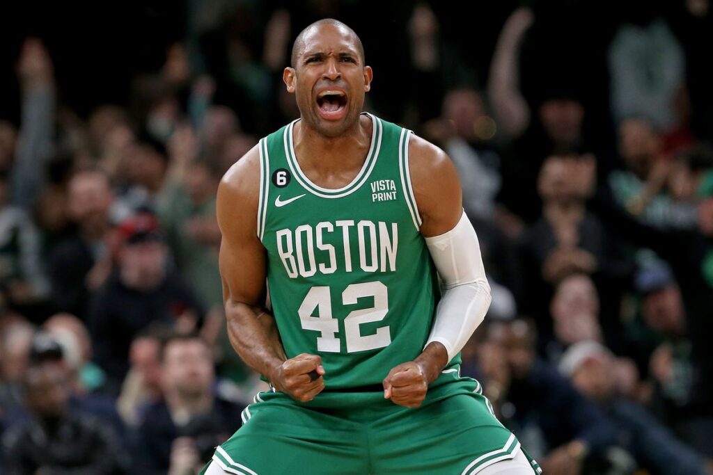 Al Horford respondió en la cancha a periodista que se burló de él