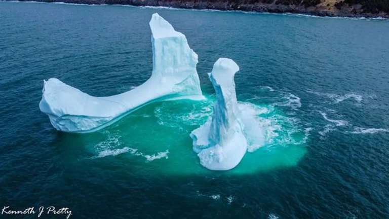 Fotos de un pene de hielo dan la vuelta al mundo