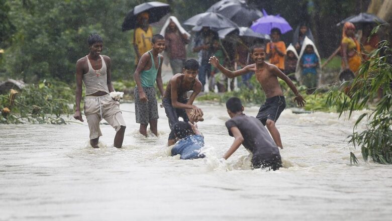 Al menos 8 muertos y 28 desaparecidos por inundaciones y derrumbes en Nepal