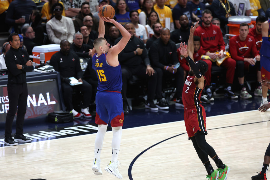 Denver domina el Juego 1 de las Finales de la NBA con un Jokic supremo