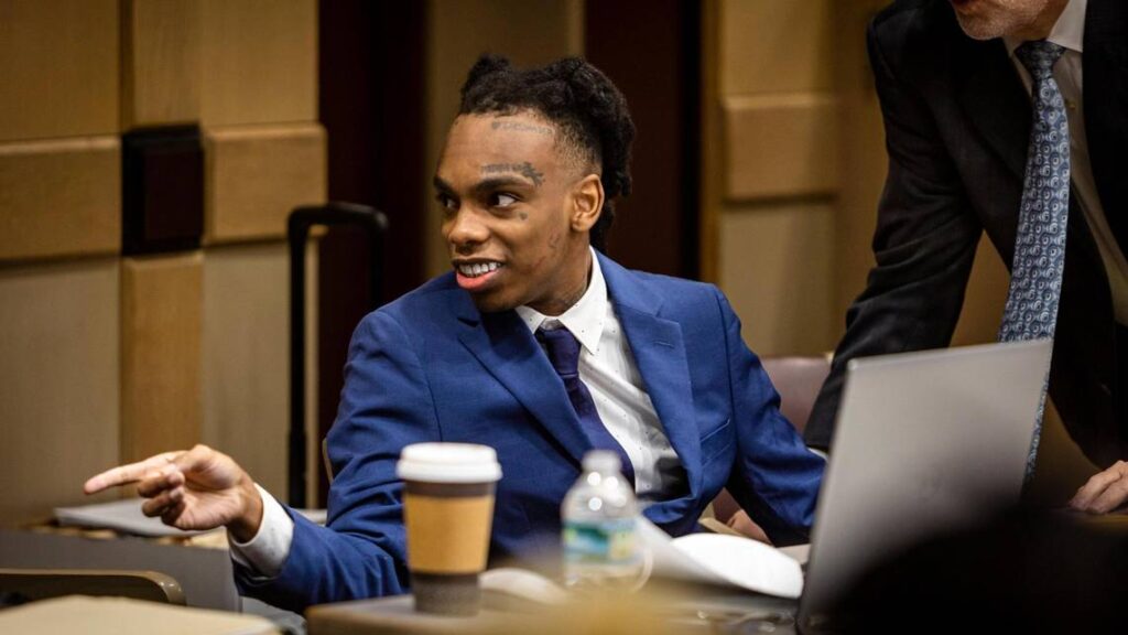 Juicio por homicidio de YNW continua tras negación de anulación por parte del juez