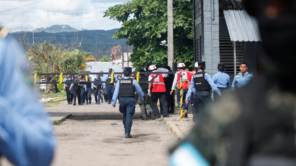 Honduras: suben a 46 las reclusas muertas en motín