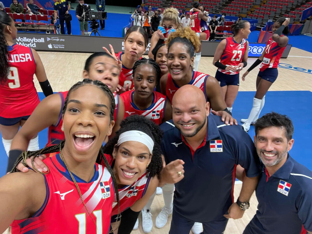 Las Reinas del Caribe logran agónico triunfo 3-2 frente a Bulgaria