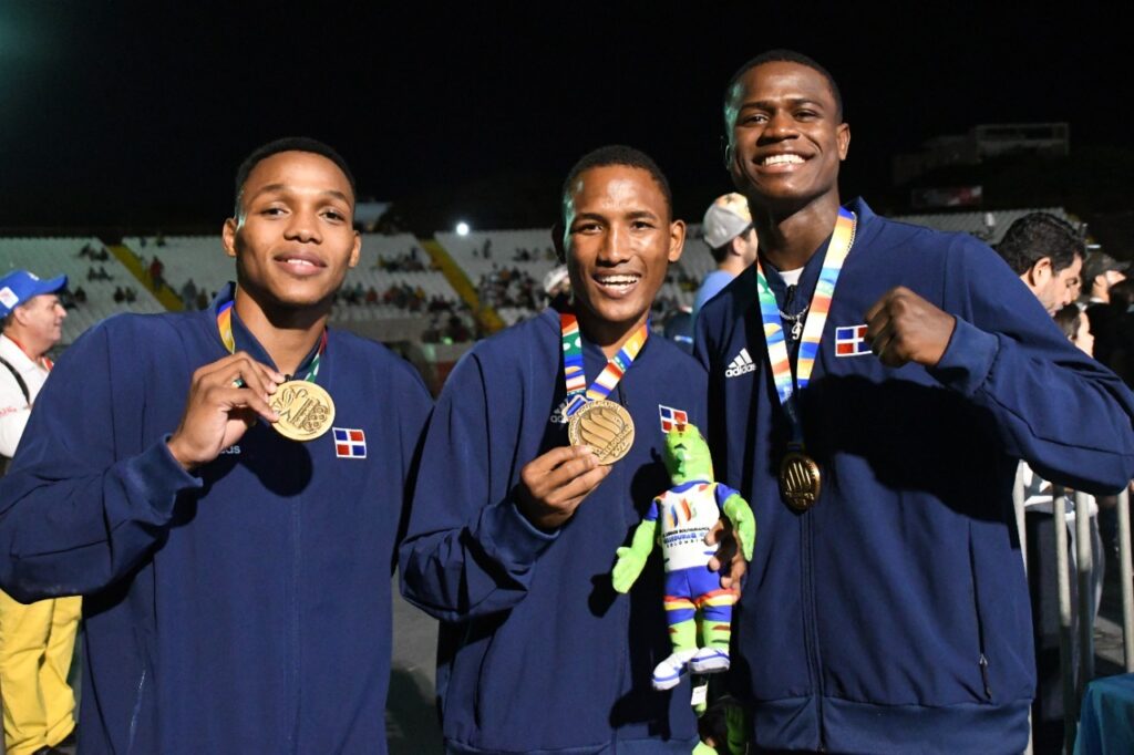 Las peleas callejeras fueron los primeros espacios en blanco de los boxeadores medallistas.