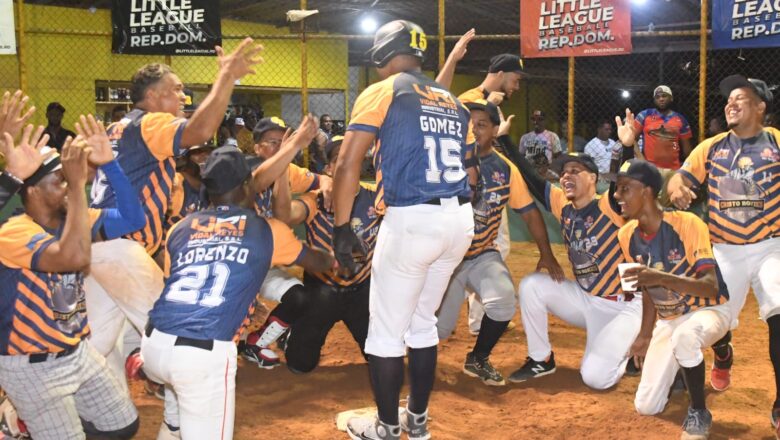 Los Cerros y Cristo Rockies están semifinal del softbol Asoprosado