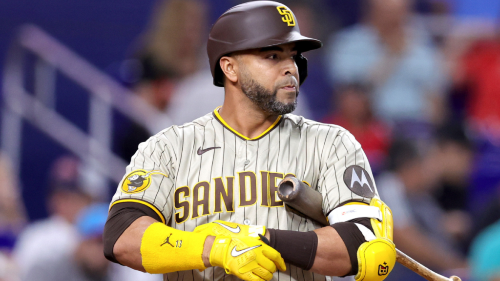 Nelson Cruz fuera de los Padres en asignación