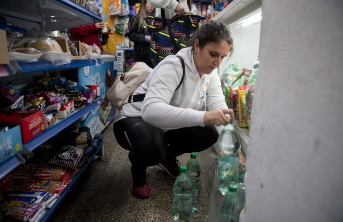 Sequía en Uruguay: el gobierno estima que en 10 días Montevideo se quedará sin agua potable