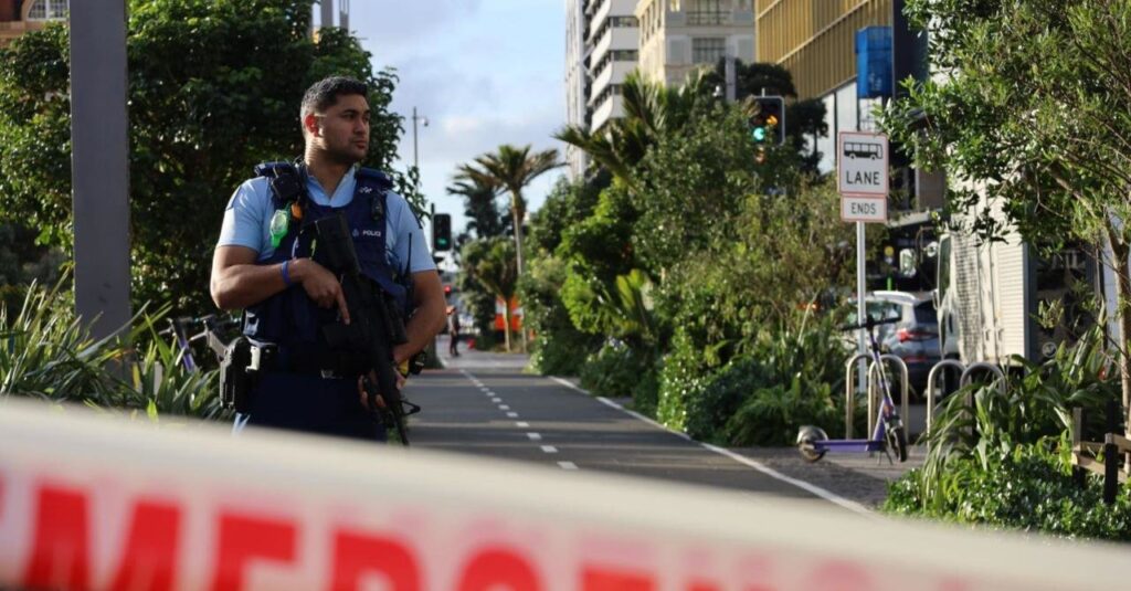 Tiroteo en Auckland deja tres muertos y seis heridos