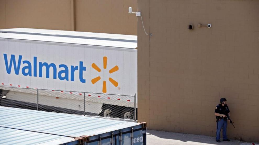 Tres arrestados por tiroteo en tienda Walmart en Florida que deja un muerto