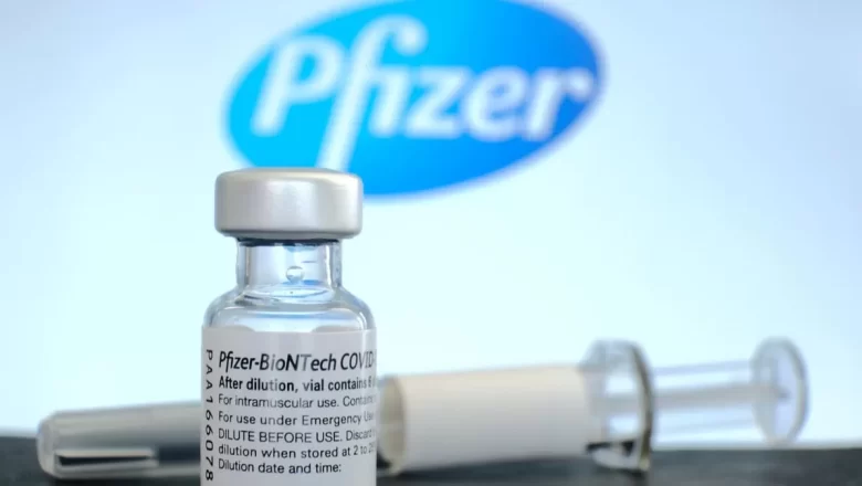 Pfizer habría estado al tanto del aventura de miocarditis en receptores de sus vacunas