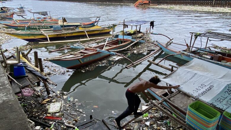 Al menos 48,000 desplazados por el paso del supertifón Saola en Filipinas