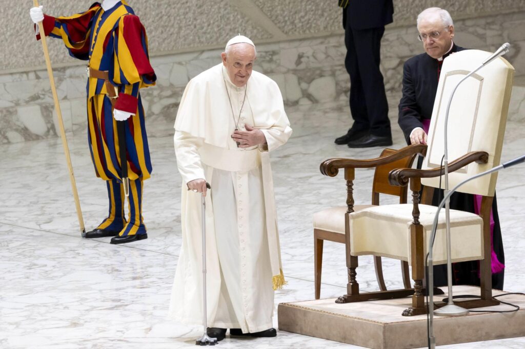 El papa anuncia la publicación en octubre de segunda parte de su encíclica Laudato Si