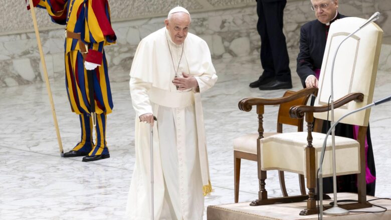 El papa anuncia la publicación en octubre de segunda parte de su encíclica Laudato Si’