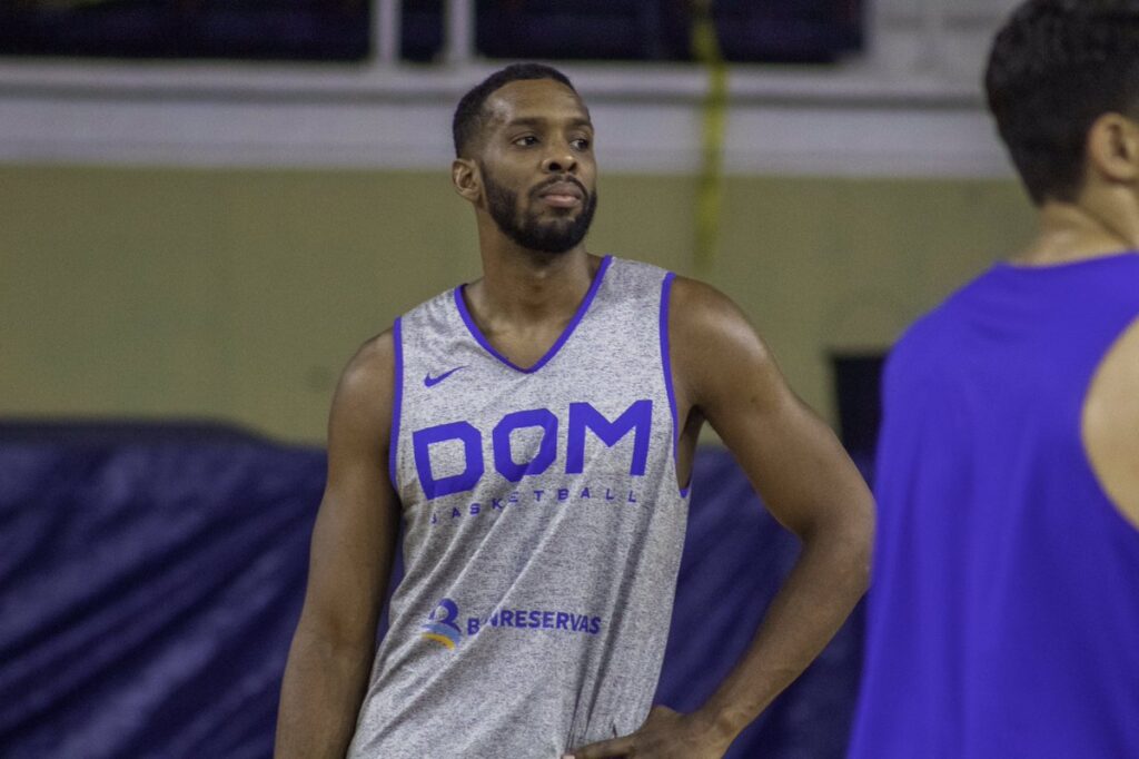 Gerardo Suero no continúa con el equipo dominicano en la Copa del Mundo de Baloncesto  