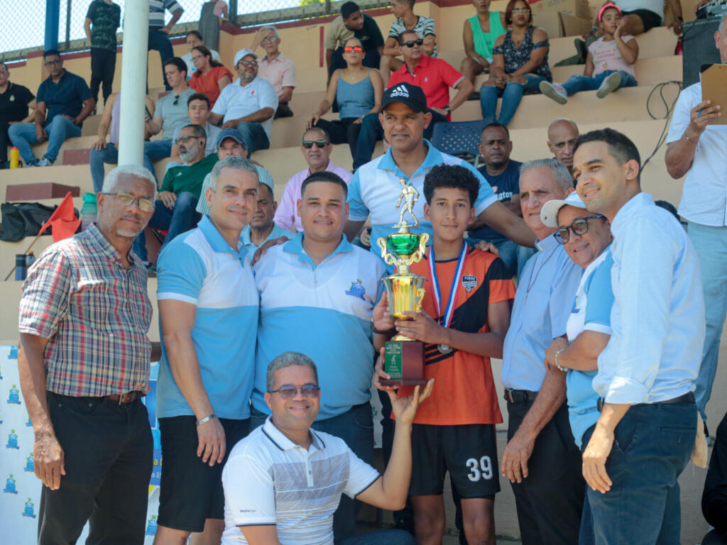 Cibao FC campeón versión XXXII del Fútbol Infantil Padre Vicente