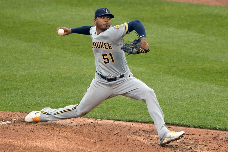 Brewers: Freddy Peralta explica razones de descanso adicional