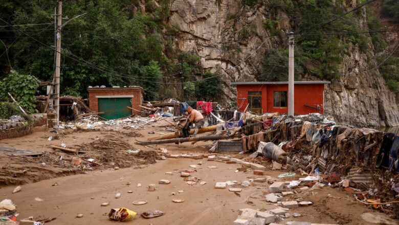 Unas fuertes lluvias provocan la marcha de más de 3,000 personas en el centro de China