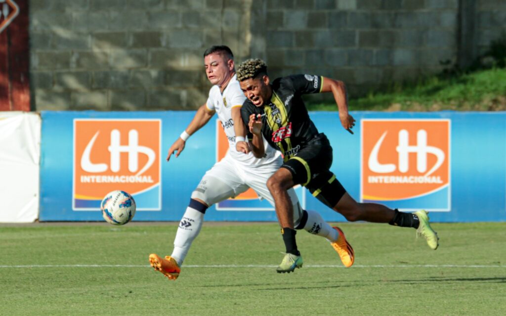 Moca FC y C.A. Pantoja pactan a cero gol