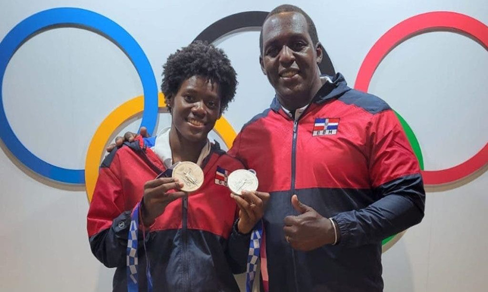 Yaseen Pérez, el entrenador de la campeona Marileidy Paulino