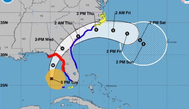 Idalia se fortalece rumbo a Florida; ya es un huracán categoría 2