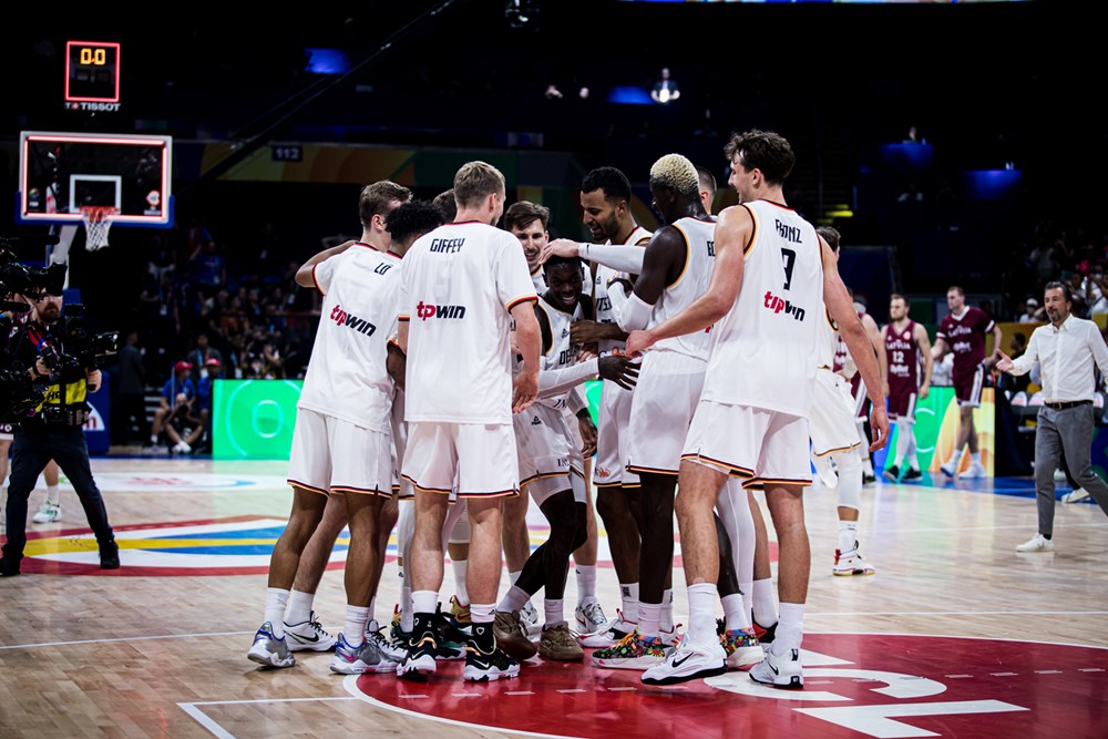 Alemania a semis luego batallar contra Letonia en Mundial FIBA