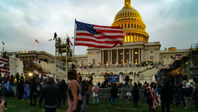 Estados Unidos: condenan a 22 abriles de prisión a exlíder de Proud Boys