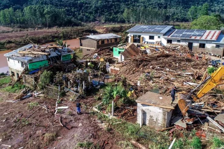 Sube  a 42 los muertos por las inundaciones en Brasil