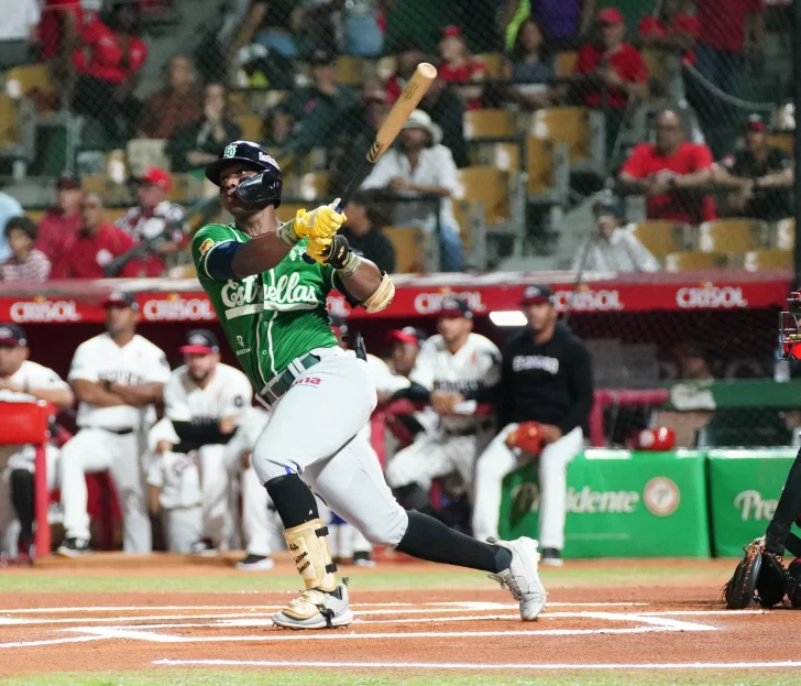 Dairon Blanco da victoria a las Estrellas en primer juego del Round Robin 36