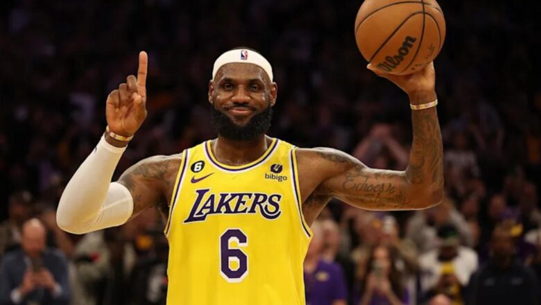 LeBron da triunfo a Lakers sobre Hornets